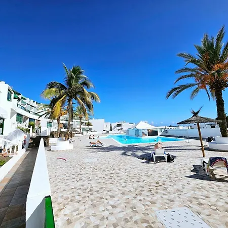 Azul Tuscan Playa Y Piscina Daire Costa Teguise