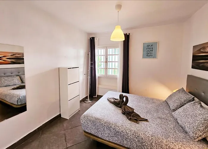 Azul Tuscan Playa Y Piscina Daire Costa Teguise